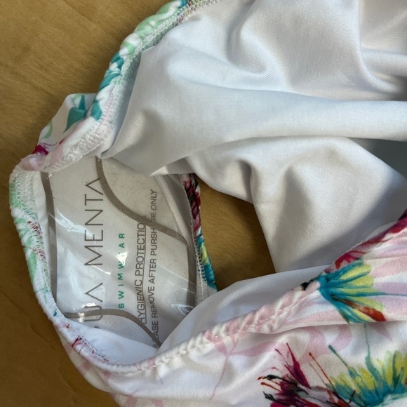 Agua Menta Plunging V-Neck One Piece Swimsuit - Picture 8 of 8